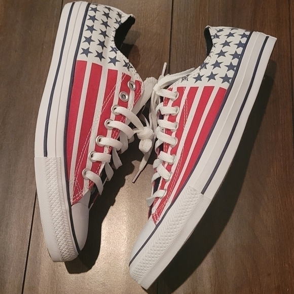 NEW! CONVERSE CHUCK TAYLOR ALL STAR unisex low top sneakers. - Picture 3 of 6
